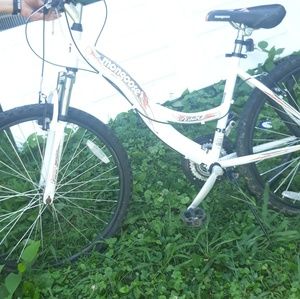 Mongoose estate element